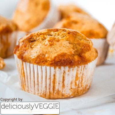 Vegane Kürbis-Weiße Schokolade-Muffins mit Walnüssen und Tonka - Rezeptidee von deliciouslyVEGGIE - 